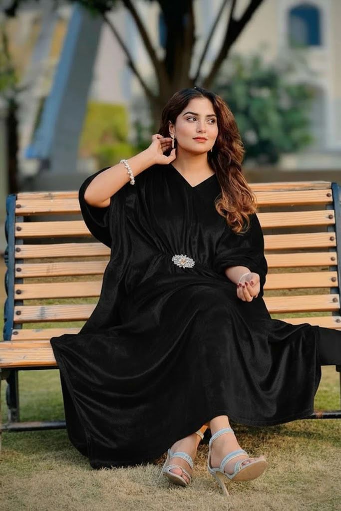 Elegant Pleated Kaftan Maxi Dress with Silver Floral Brooch