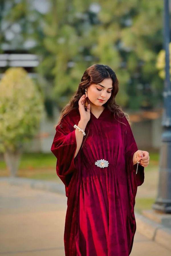 Elegant Pleated Kaftan Maxi Dress with Silver Floral Brooch