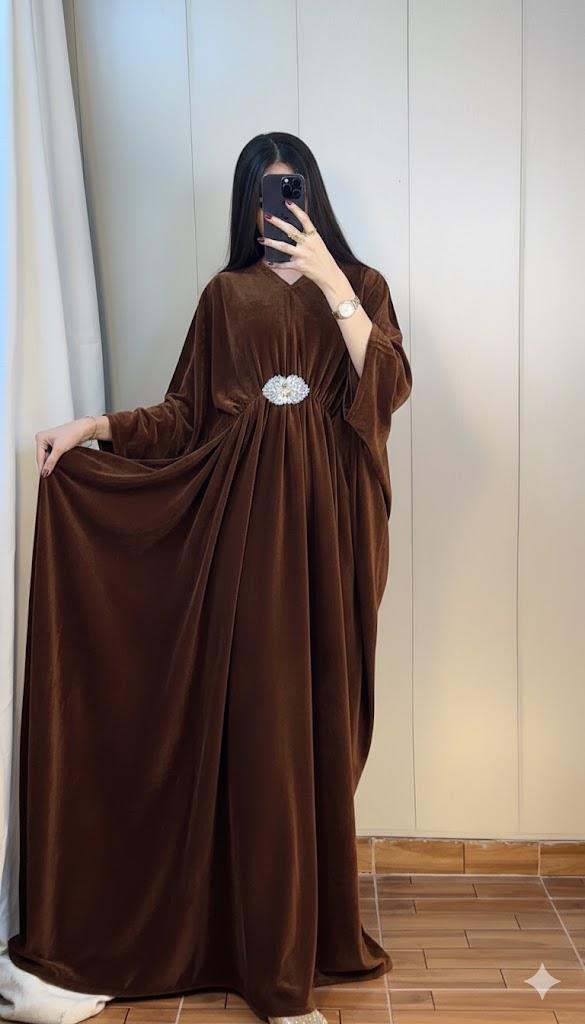 Elegant Pleated Kaftan Maxi Dress with Silver Floral Brooch