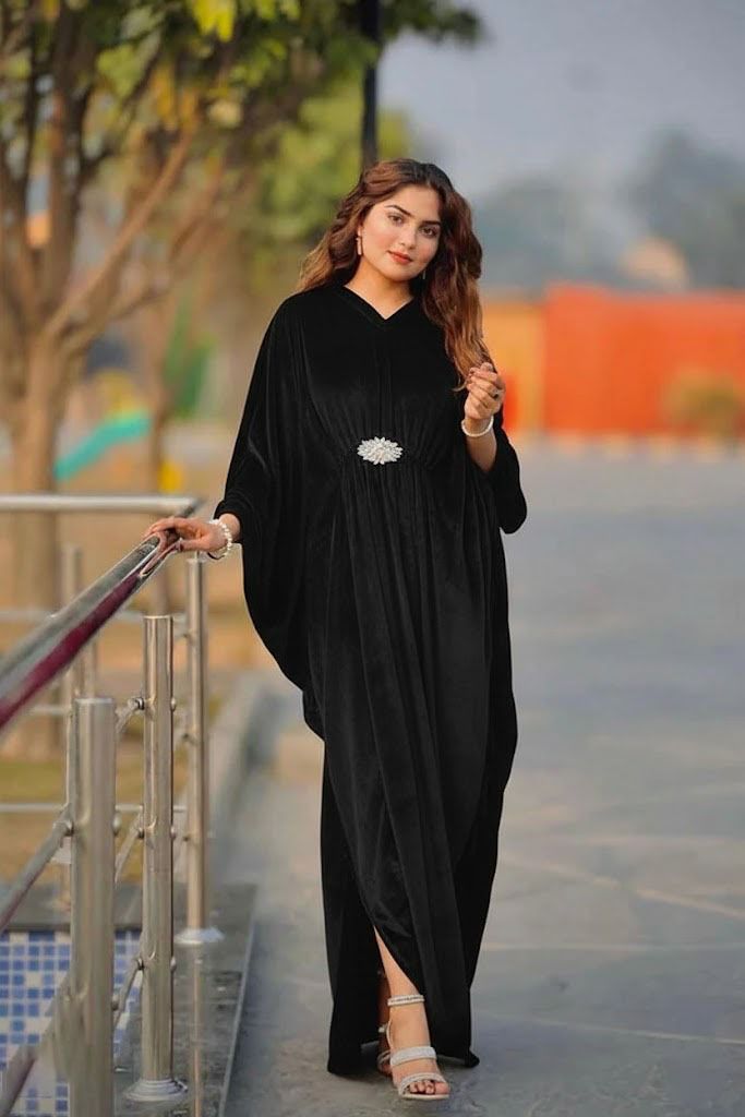 Elegant Pleated Kaftan Maxi Dress with Silver Floral Brooch