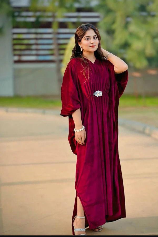 Elegant Pleated Kaftan Maxi Dress with Silver Floral Brooch